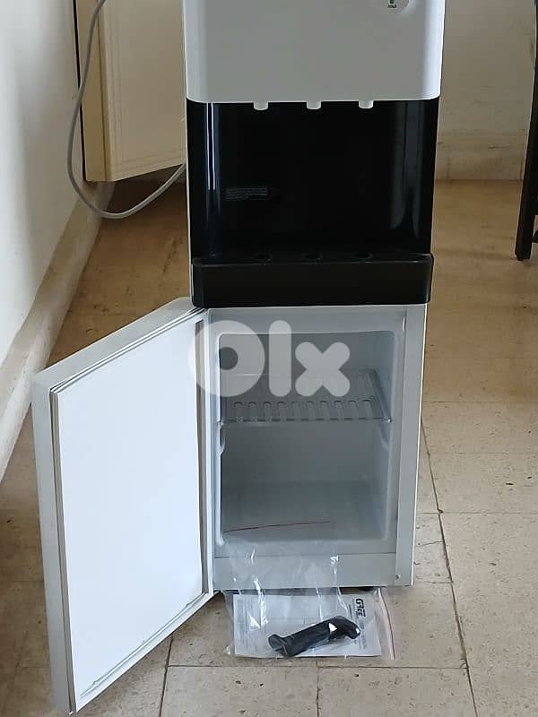 water dispenser 1
