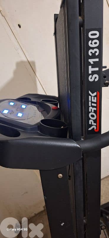 New Treadmill Sportek b 150$ 0