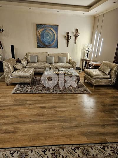 صالون للبيع غير مستعمل