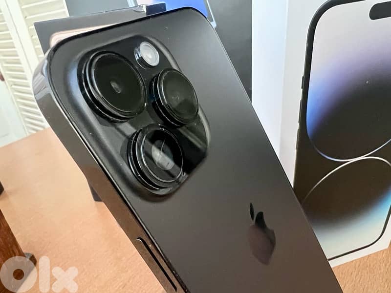 iPhone 14 Pro Max very clean 1