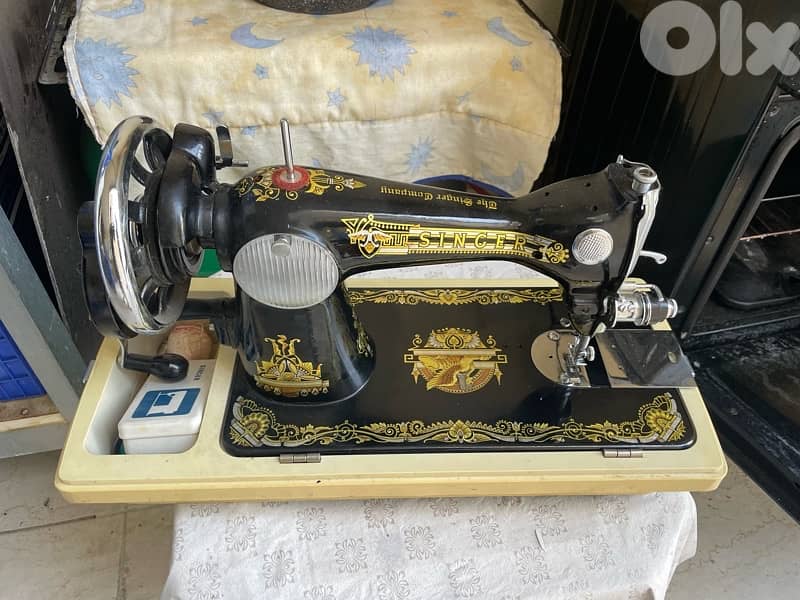 Singer Antique Sewing Machine 3