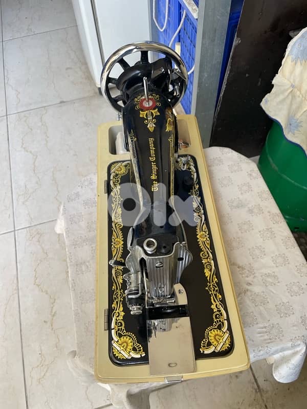 Singer Antique Sewing Machine 5