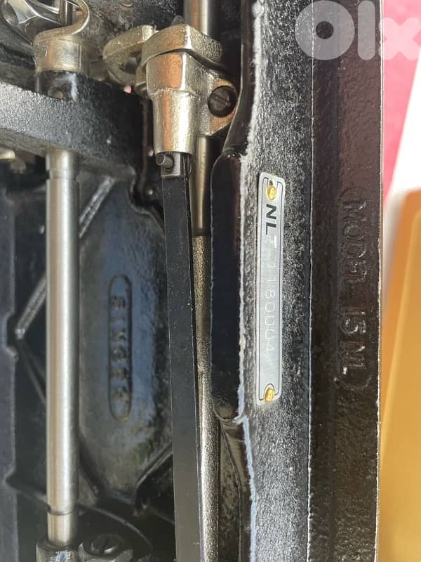 Singer Antique Sewing Machine 6