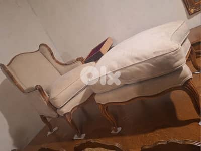 كنب فوتوي صالون مع مسند للقدمين خشب جوز فرنسي لويس الخامس عشر مميز