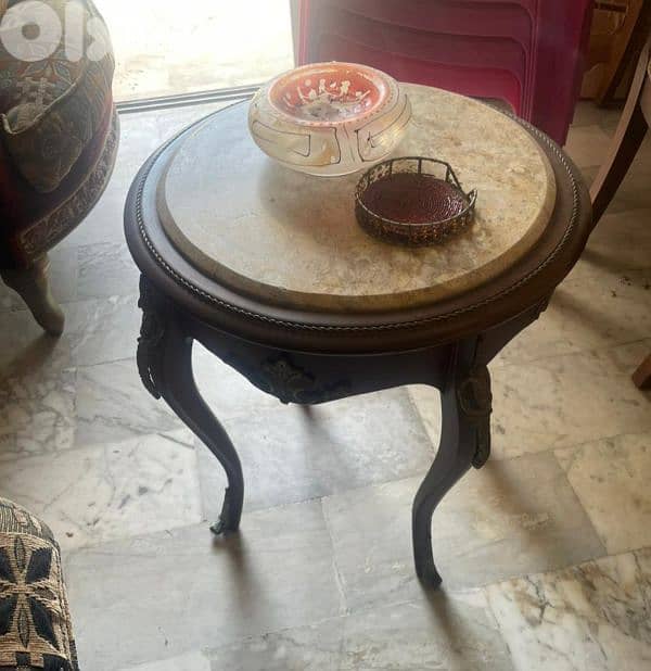 طقم طاولات عدد٢ وجه رخام خشب زين سعر لقطة 0