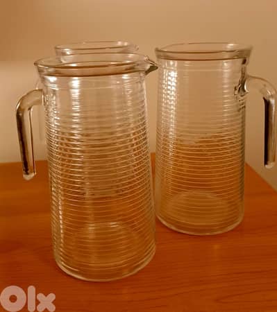 Set of 3 glass pitchers – 1250 ml, horizontal ribbed design, excellent