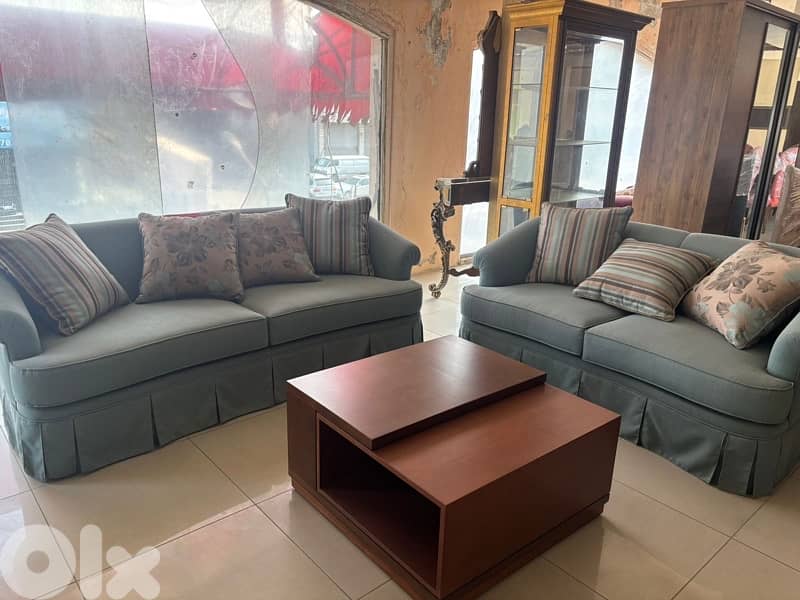 Loveseat Skirtted Sofas صالون 0