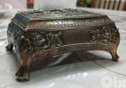 vintage jewelry box