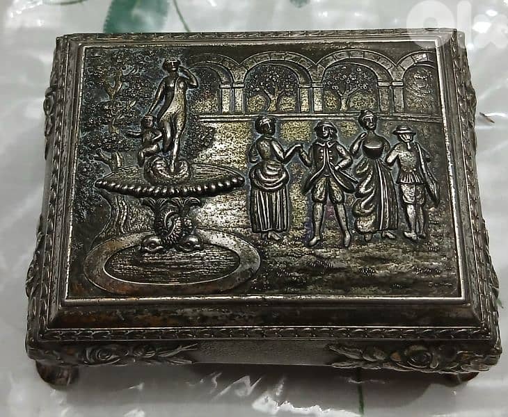vintage jewelry box 1