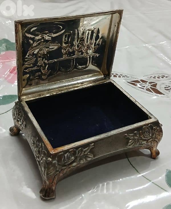 vintage jewelry box 3