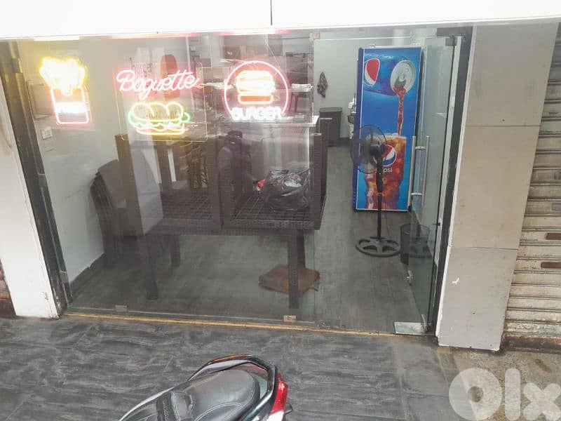 عدة سناك عمرا 7شهور للبيع 7