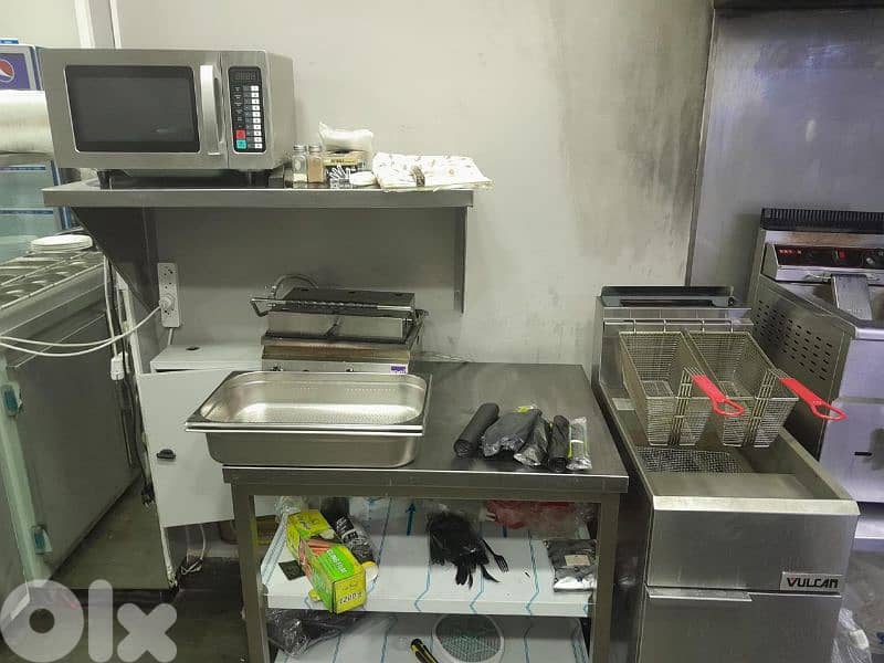 عدة سناك عمرا 7شهور للبيع 11