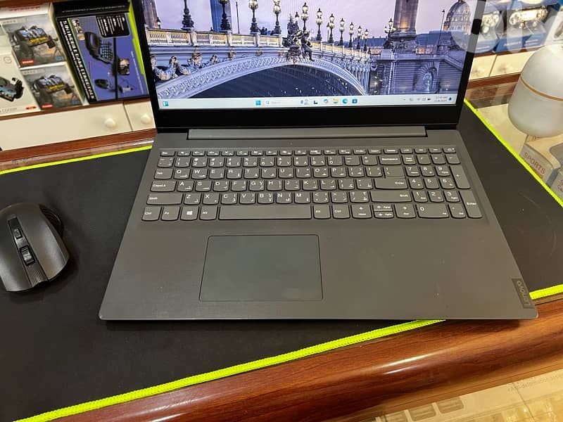 Lenovo Ideapad V15 lIL 3