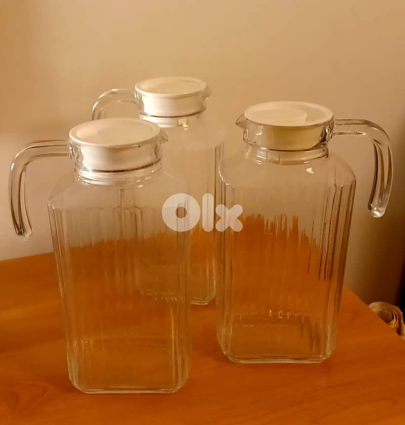 Set of 3 Luminarc Quadro 1.7 L glass pitchers – fridge-door friendly 1