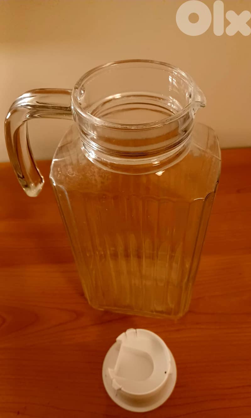 Set of 3 Luminarc Quadro 1.7 L glass pitchers – fridge-door friendly 3