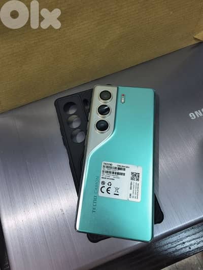 Tecno camon 40 pro 256G 8+8Ram