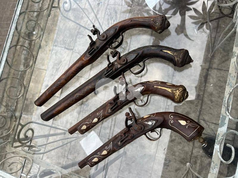 طبنجة عدد ٤ انتيك شغل مميز ولا اروع سعر لقطة 2