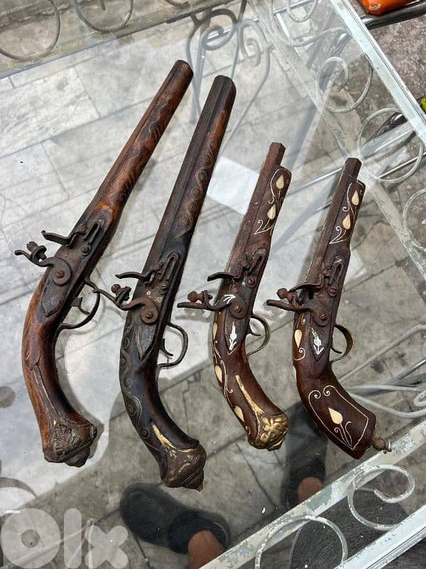 طبنجة عدد ٤ انتيك شغل مميز ولا اروع سعر لقطة 3