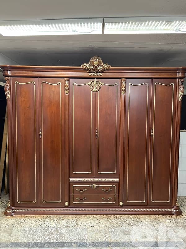 غرفة نوم ماليزيا مستوردة ملكية 3