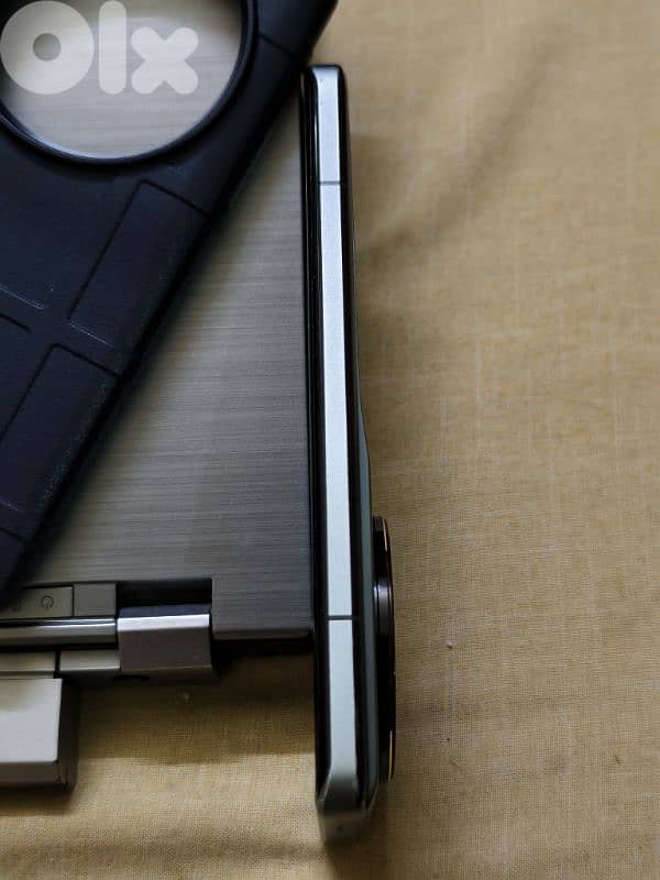 Xiaomi 13 ultra 512G 32Ram global full Arabic 4