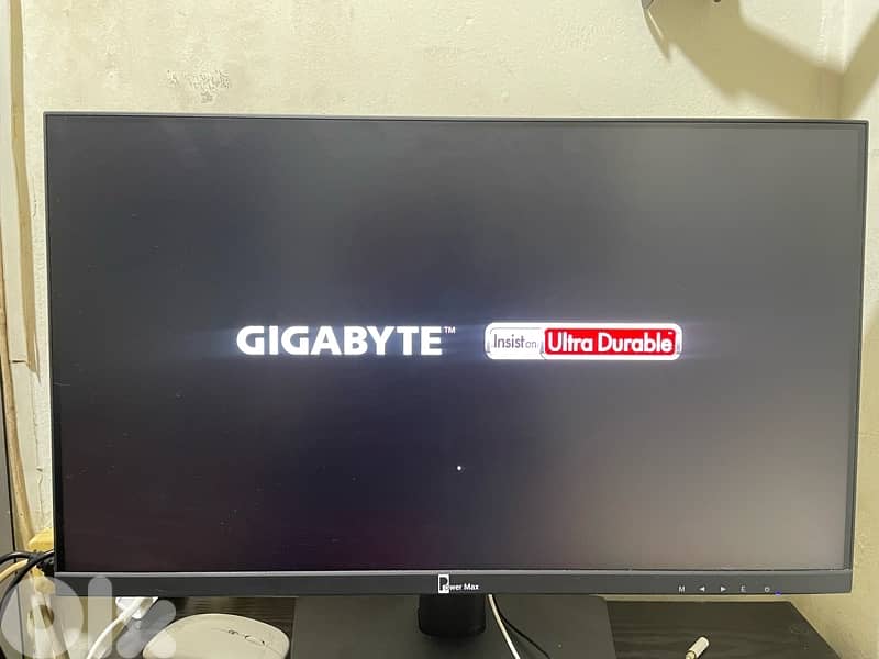 gaming pc + monitor 4