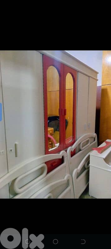 صيدا بيساريه تختين كامله مش ناقصه شي مدهونه جديد 0