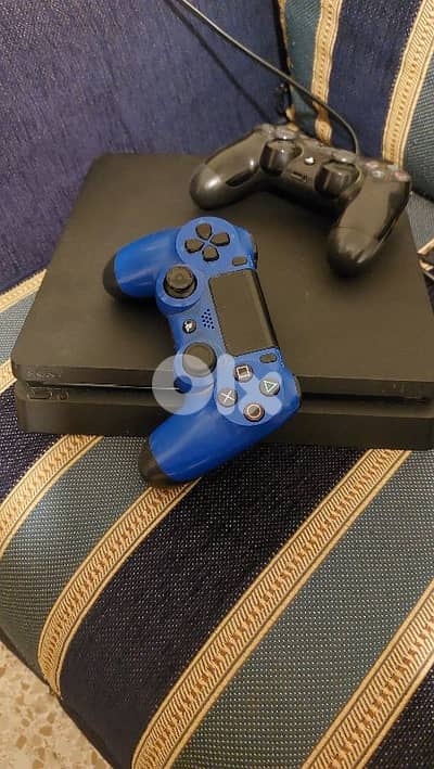 ps4 slim used like new