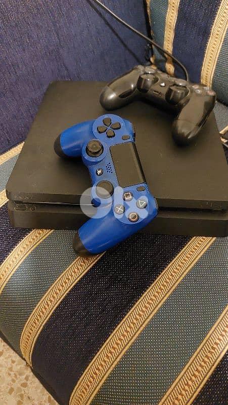 ps4 slim used like new 0