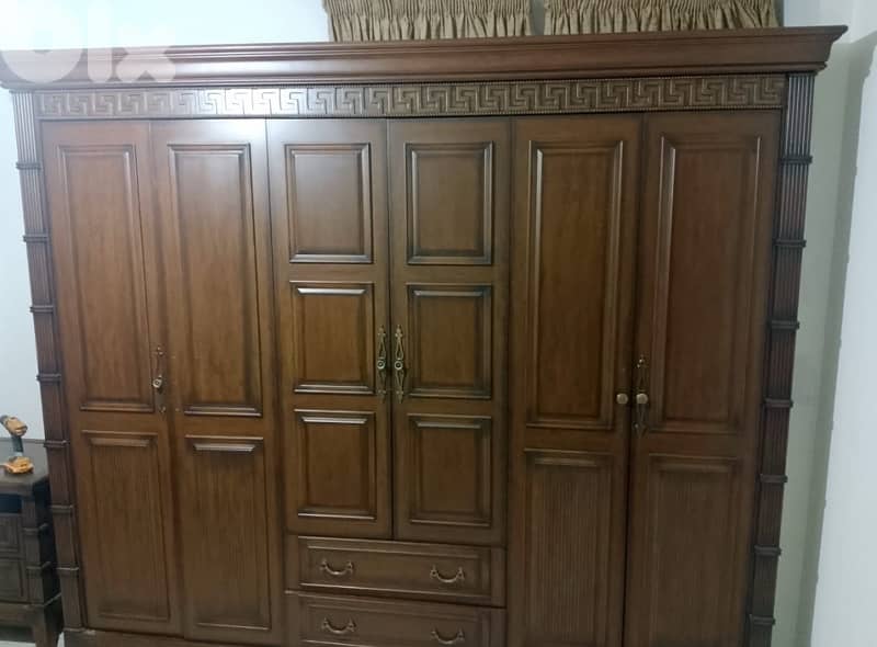 Beautiful Bedroom Set – Good Condition – Free Mattress 1