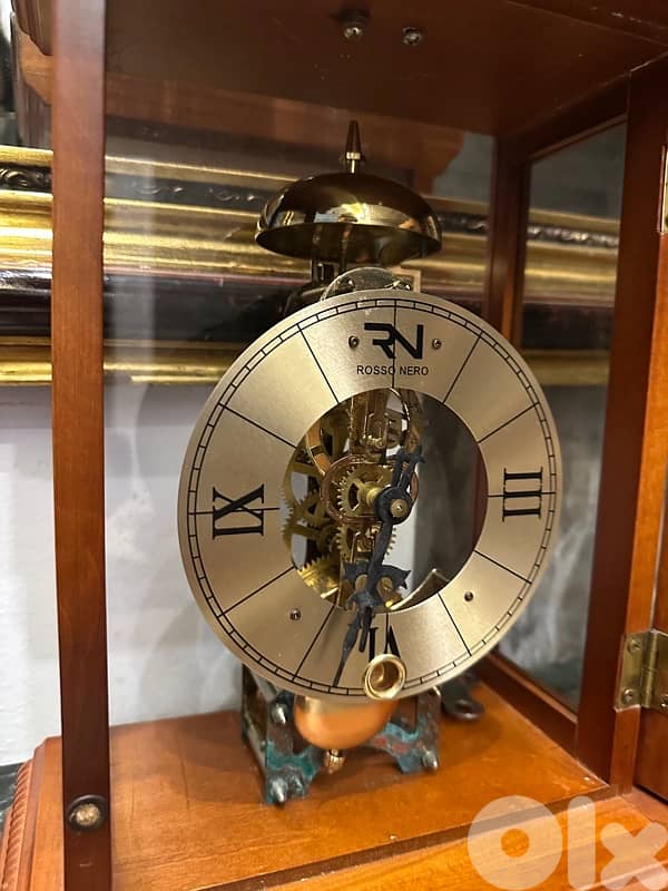 Rosso nero clock antiqu 2