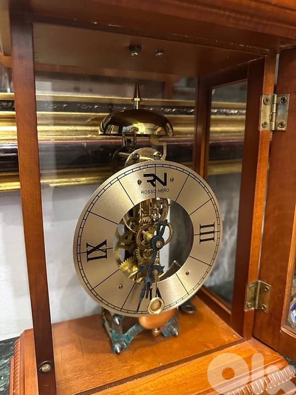 Rosso nero clock antiqu 3