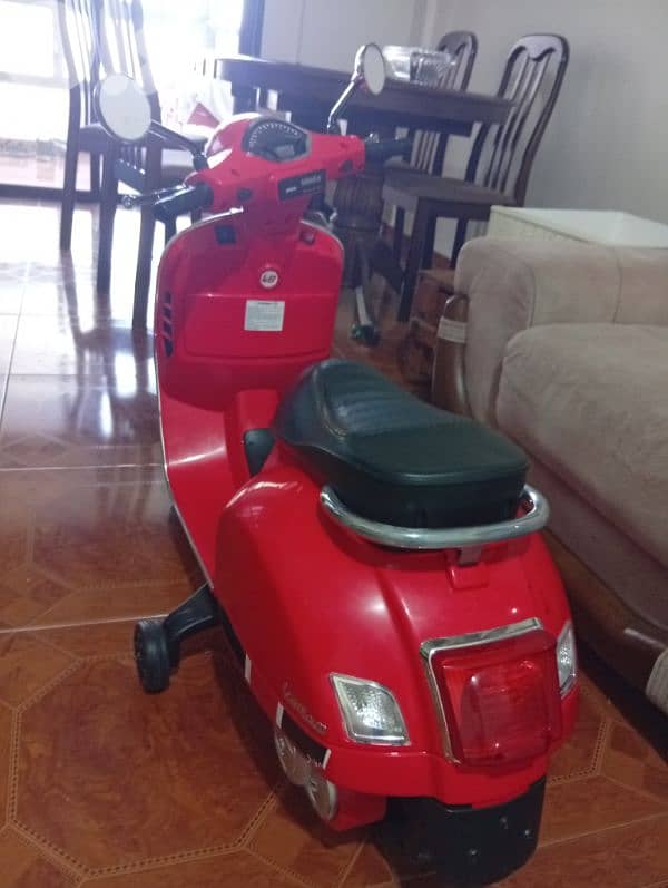 Moto 3al kahraba for kids 0