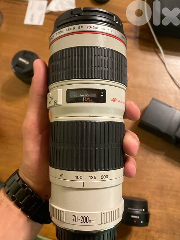 70-200 mm L Usm f/4 with hood bag 0