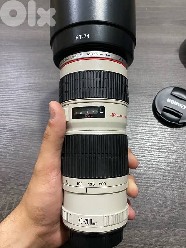 70-200 mm L Usm f/4 with hood bag 2