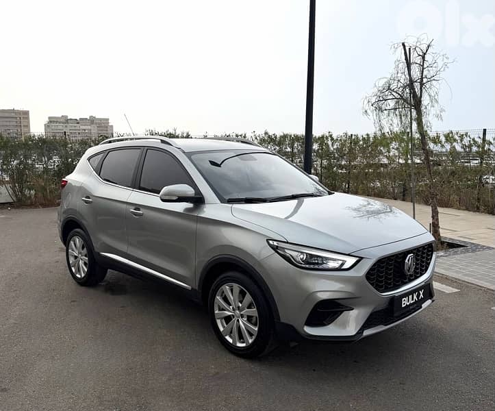 MG ZS 2025 MY - 2,336 KM ONLY !!! - Brand New - 0 Accident !!! 0