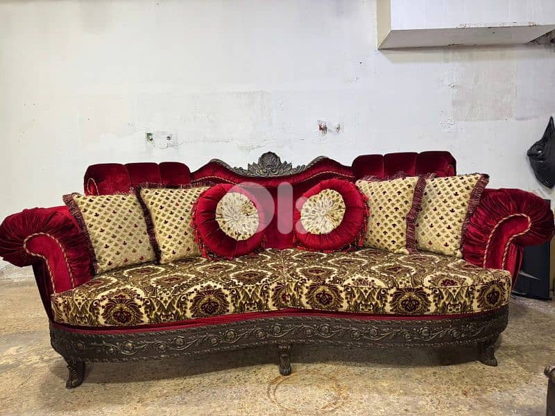 طقم كنبايات حفر خشب زان ملكي اربع قطع وطاولة 0