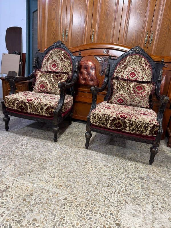 طقم كنبايات حفر خشب زان ملكي اربع قطع وطاولة 6