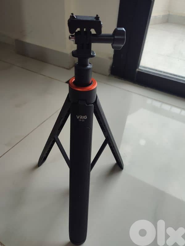 Barely used Insta360 Ace Pro with accessories 6