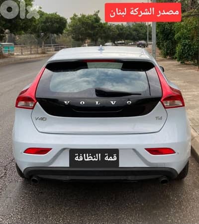 Volvo V40 T4 excellent condition مصدر و صيانة الشركة