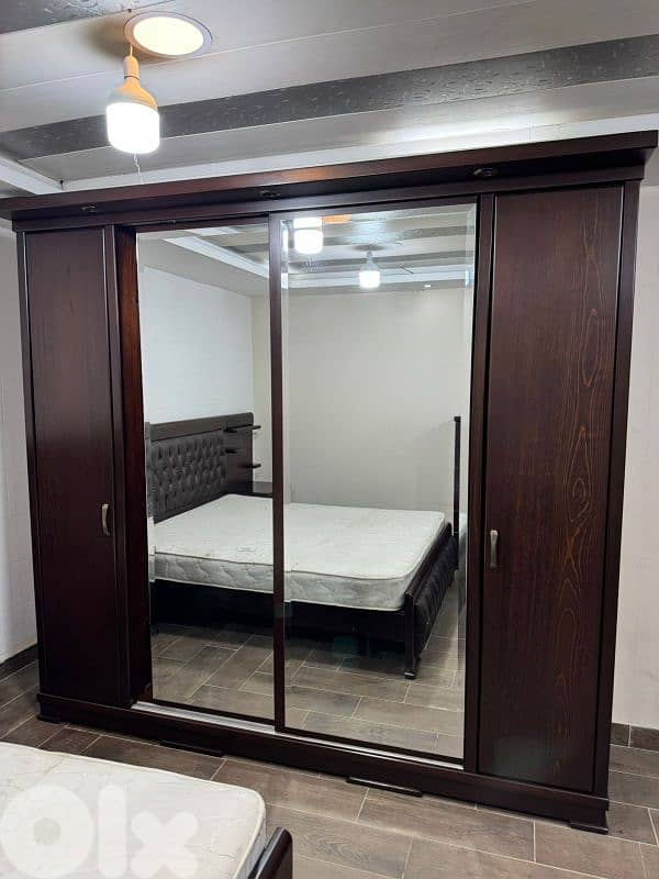 اوضة نوم خشب زان ولاتي ملبسة قشرة سحاب ودرف مع فرشة 0