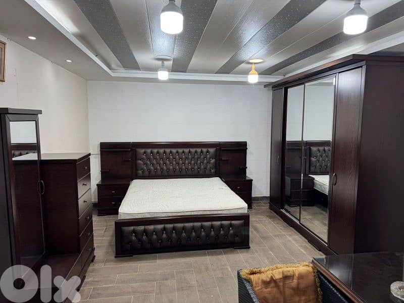 اوضة نوم خشب زان ولاتي ملبسة قشرة سحاب ودرف مع فرشة 9