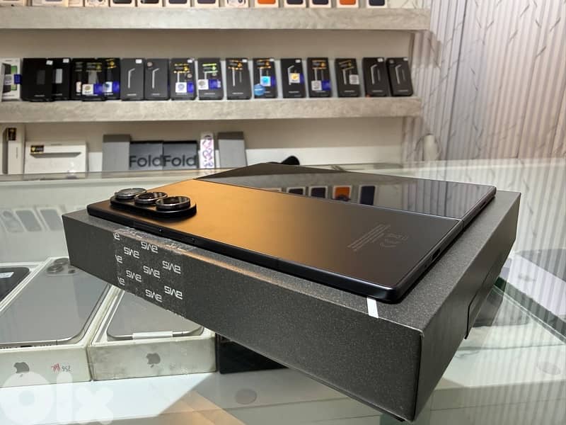 Samsung Z Fold 7 512Gb Like New: - Mint Condition 2