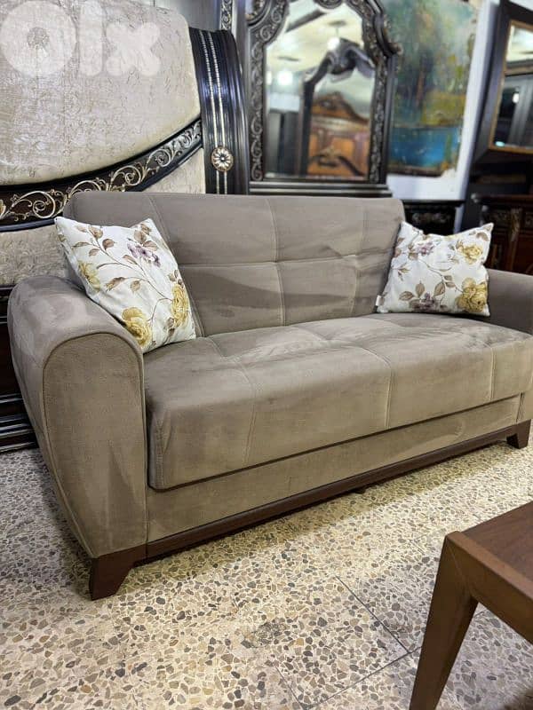 طقم كنبايات شغل istikbal تركي بفتح صندوق وتخت اربع قطع وطاولة 1