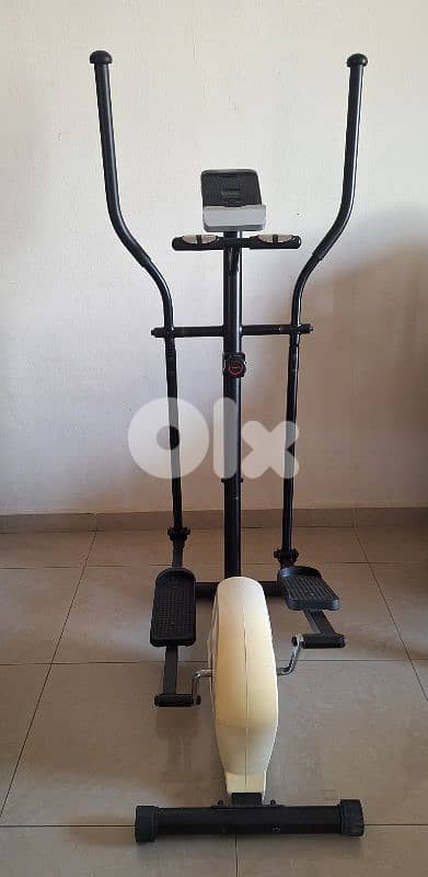Elliptical loctek jdide b 100$ 1