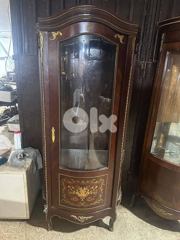 فاترينة كريستال مصرية خشب زان انتيك مرصعة نحاس 0