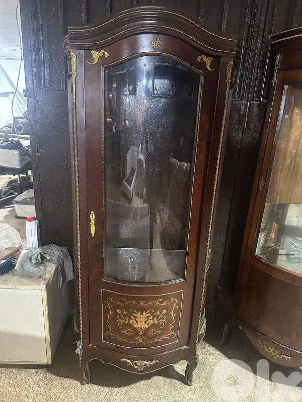 فاترينة كريستال مصرية خشب زان انتيك مرصعة نحاس 2