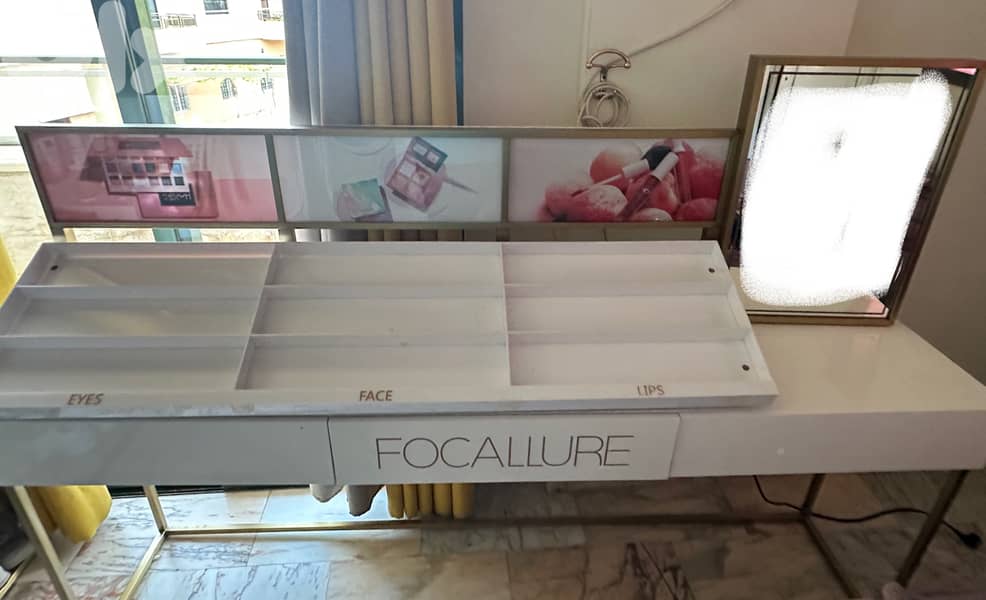 Store stands 4 pcs 5