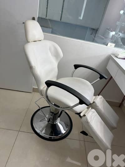 salon furniture and decoration