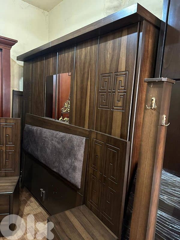 اوضة نوم شغل توصاية ملبسة قشر افركيه شبه جديدة 1