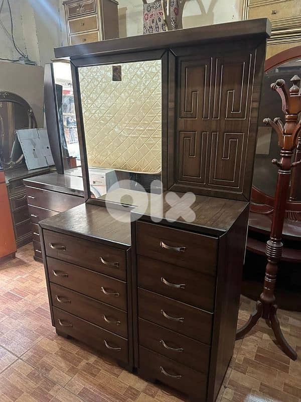 اوضة نوم شغل توصاية ملبسة قشر افركيه شبه جديدة 4